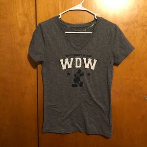 Women’s Disney parks Minnie Mouse shirt small